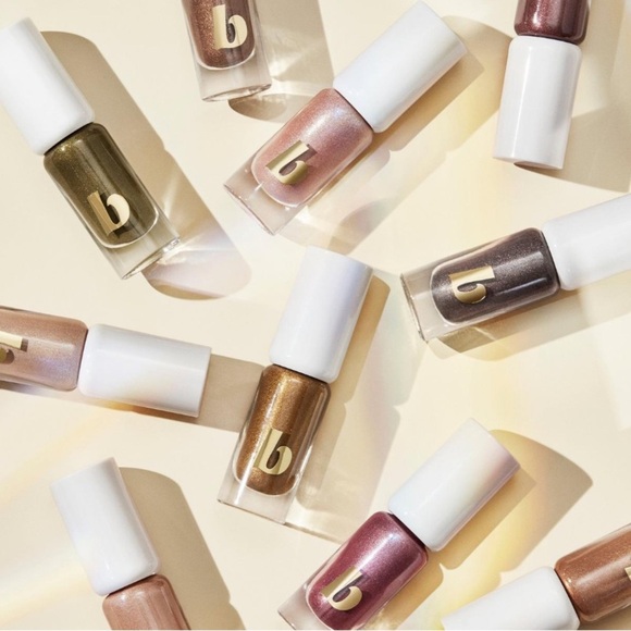 Beautycounter ‘LUSTER’ Lid Glow - Picture 5 of 8